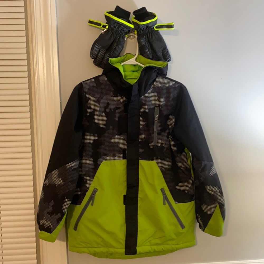 ✨THE CHILDREN’S PLACE Winter Jacket with Gloves✨